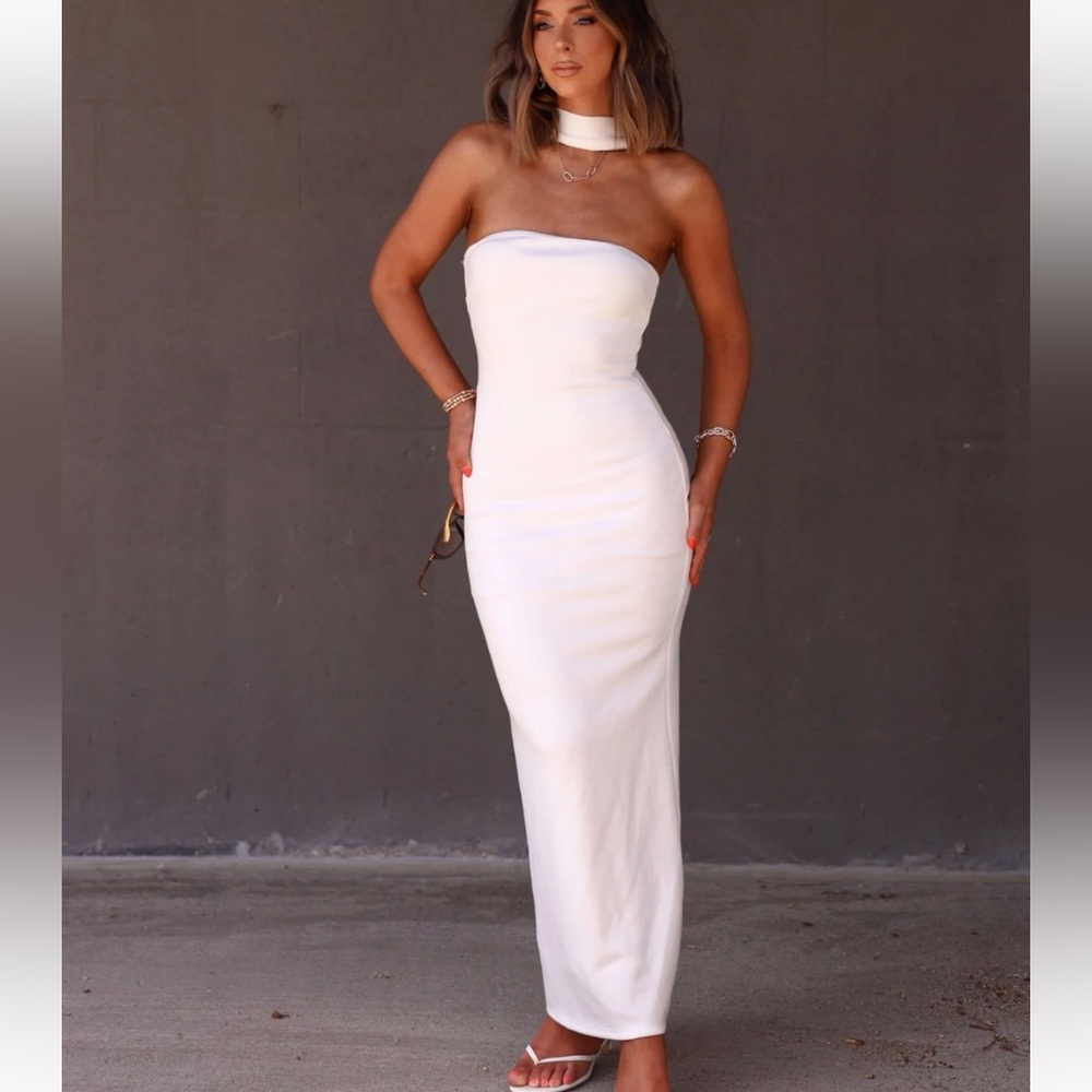 FORE Maxi Halter‎ Dress Size Large White Cowl Neck Back Slit Old Money Party